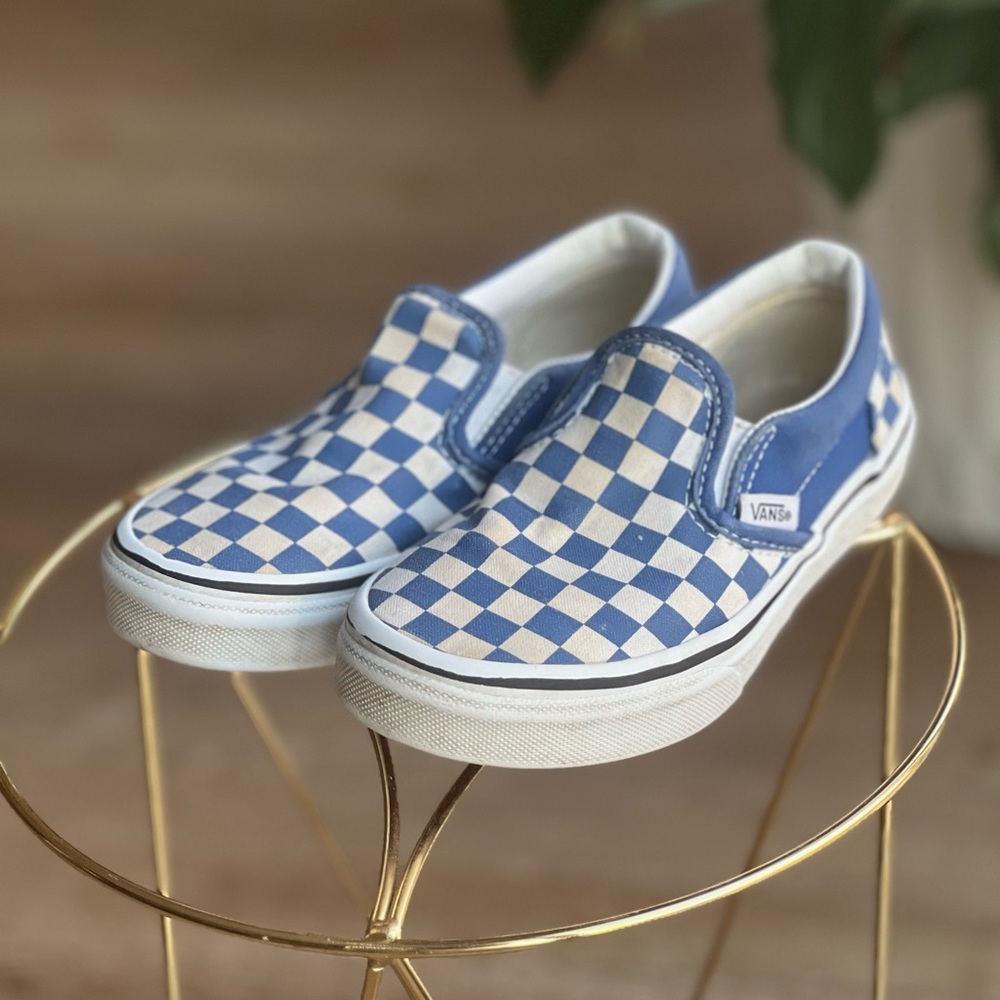 Checkered kids Vans Size 13. Slightly used, still in great condition.